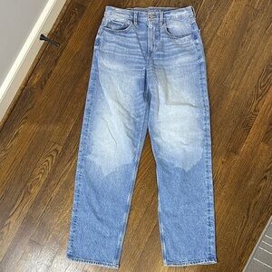 NWT - American Eagle Super High Rise Baggy Straight Jeans - Size 4